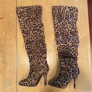 Leopard over knee heeled boots sexy!! Optional cuff. Sz 8